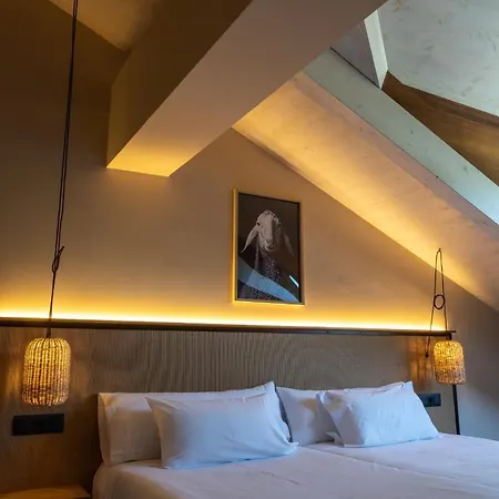 No-mad Hotel *